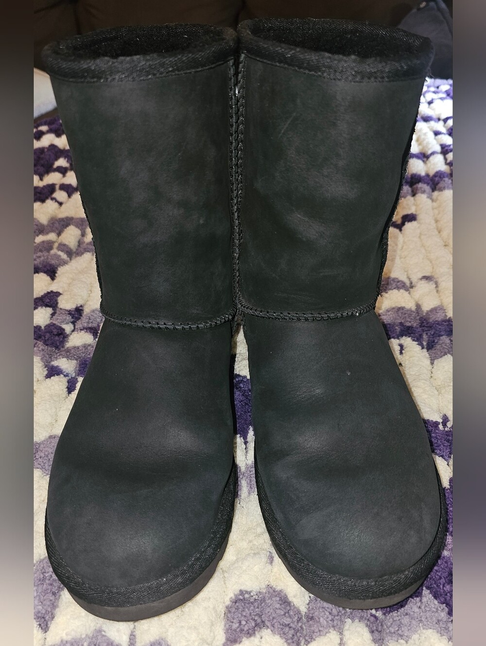UGG - Women's Classic Short Black Winter Shearling-Lined Pull-On Boots